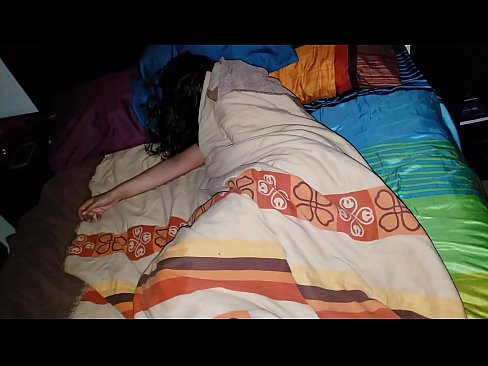 ❤️ सौतेला बेटा सोते समय अपनी युवा सौतेली माँ को डांटता है। ❌ गुणवत्ता अश्लील हम पर
